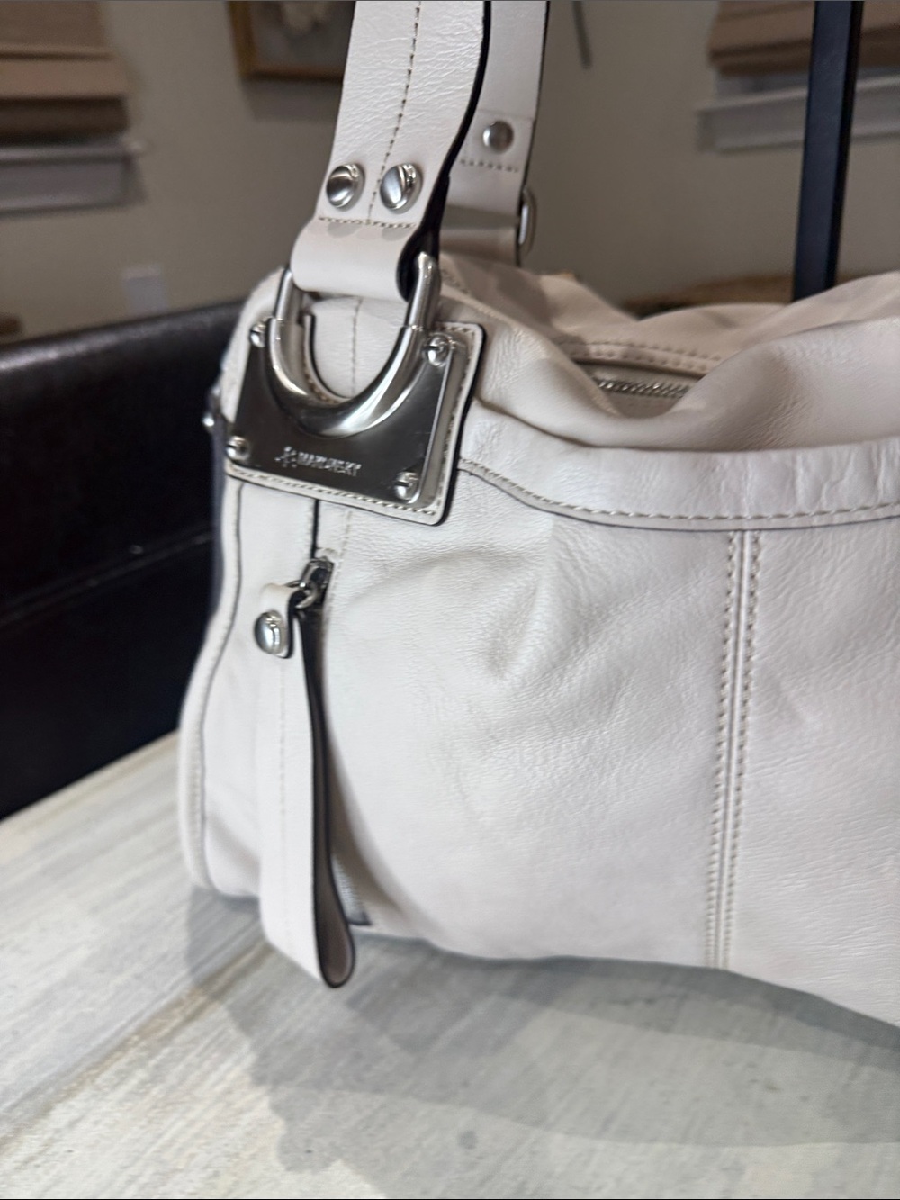 Vintage Y2K B. makowsky Cream Pebble Leather Shoulder Bag with Silver Hardware - Picture 4 of 11